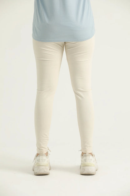 Everyday Flex Half White Leggings