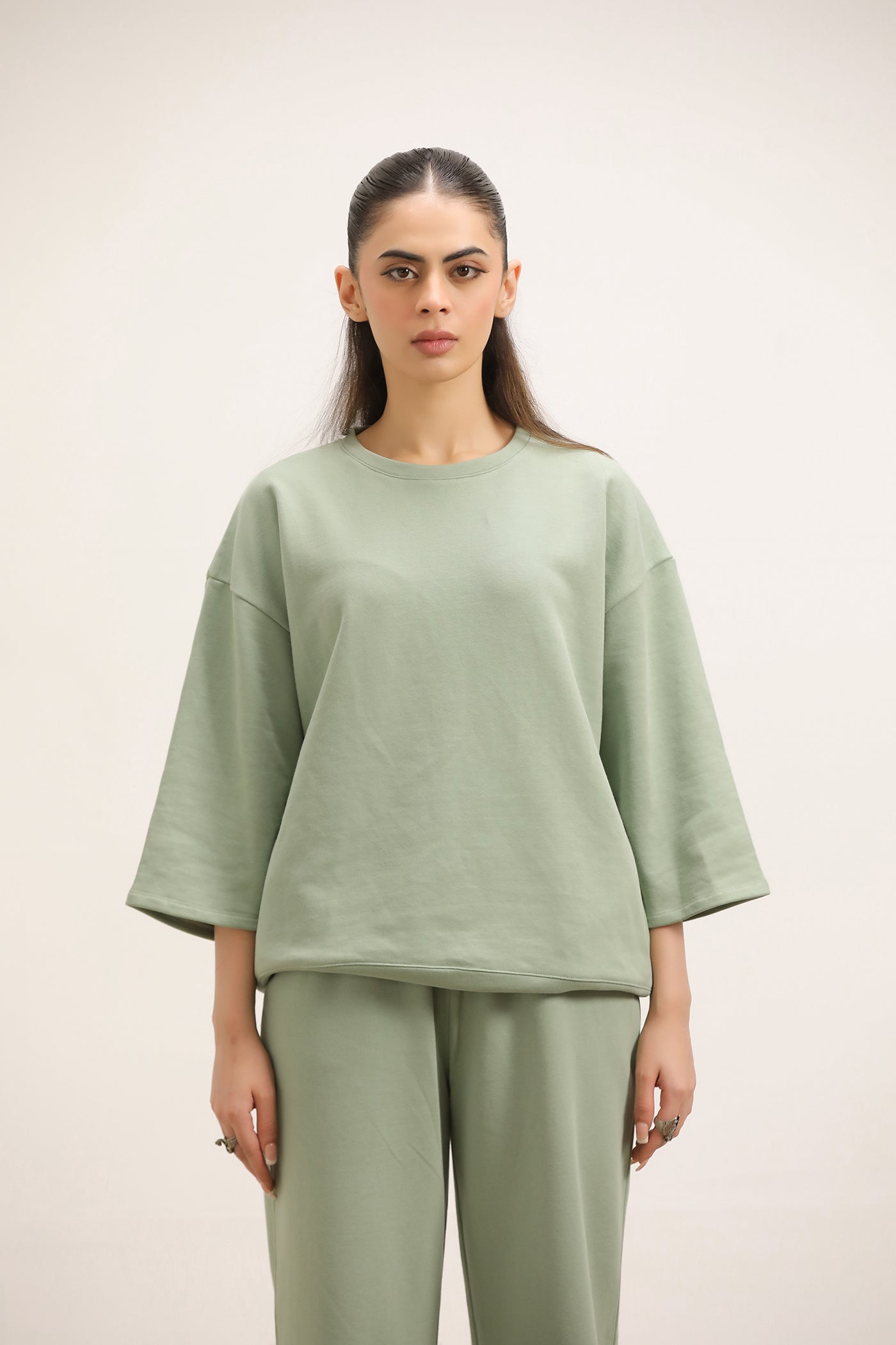 SAGE GREEN CROPPED SWEATSHIRT