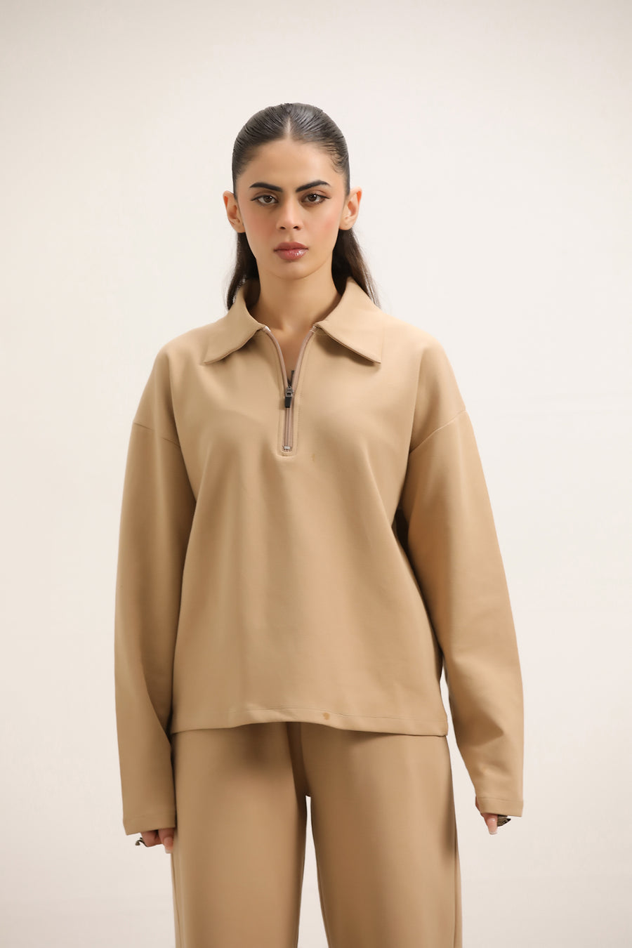 BEIGE ZIPPER SWEATSHIRT & FLARED TROUSER