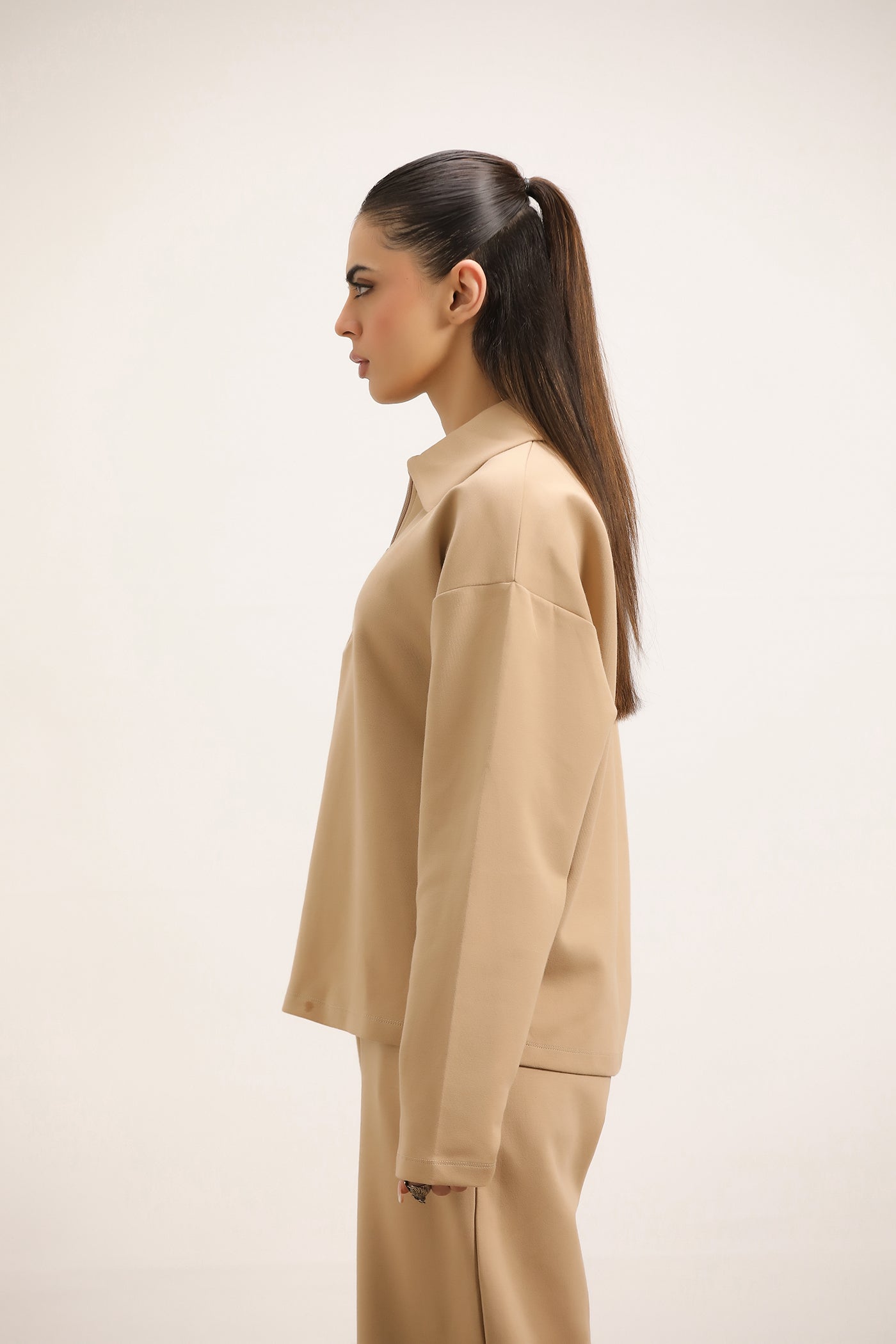 BEIGE HALF ZIP SWEATSHIRT