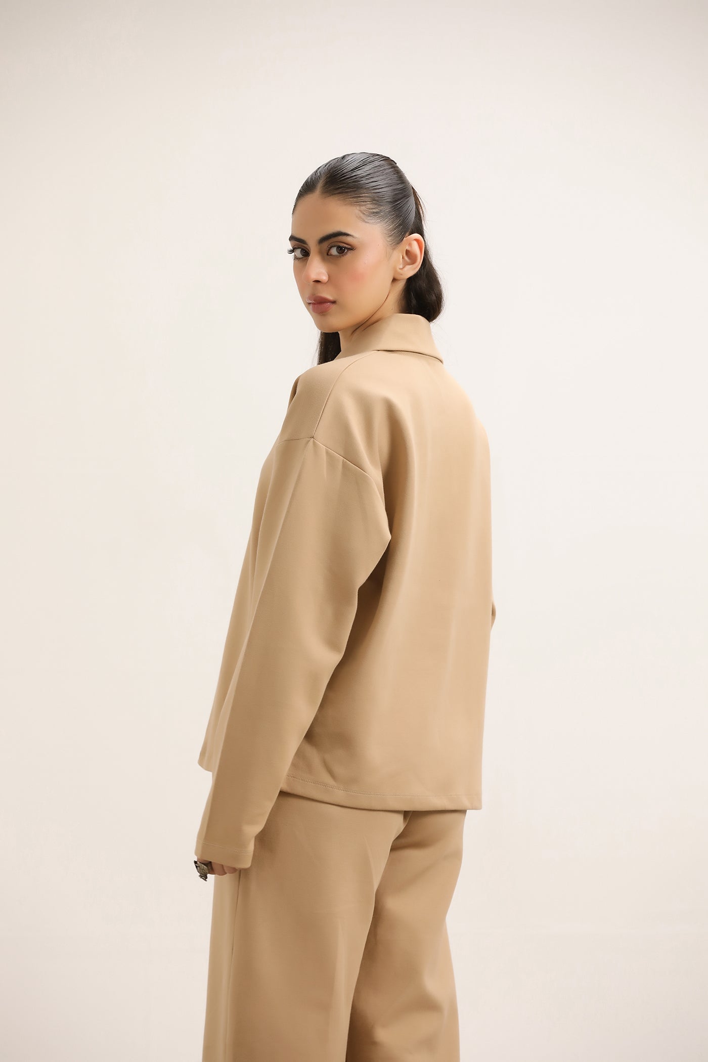 BEIGE HALF ZIP SWEATSHIRT