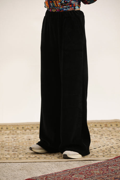 BLACK FLARED TROUSER WITH SIDE POCKETS