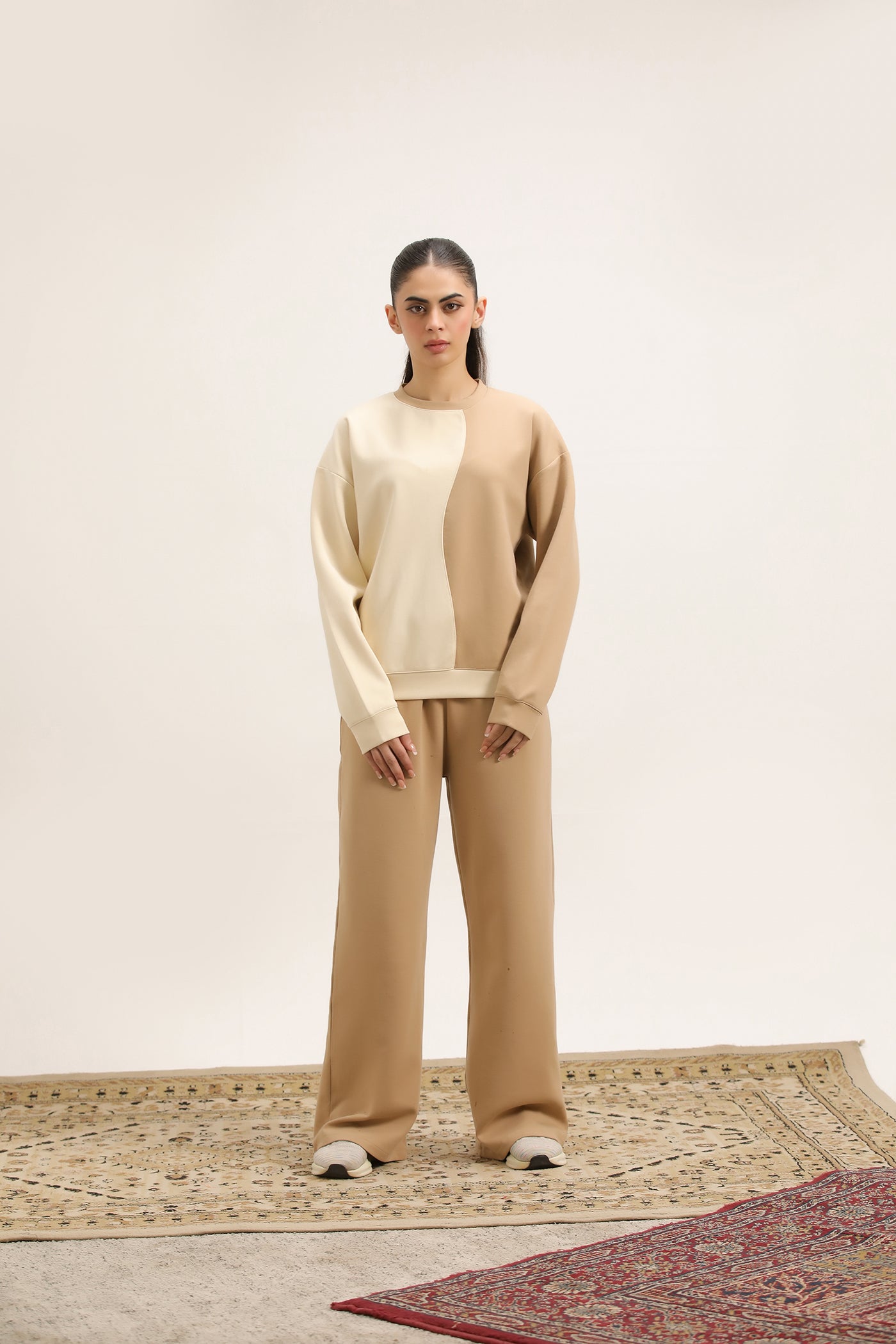 CREAMY BEIGE SWEATSHIRT & FLARED TROUSER